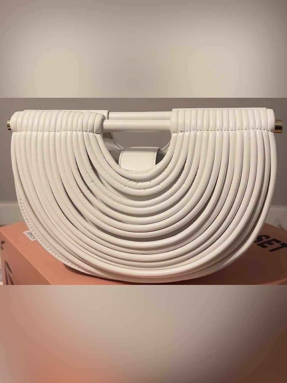 Elegant Cream Shoulder Bag with Gold Hardware